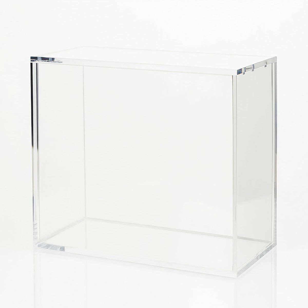 Acrylic Display Case with Magnetic Lid V32916