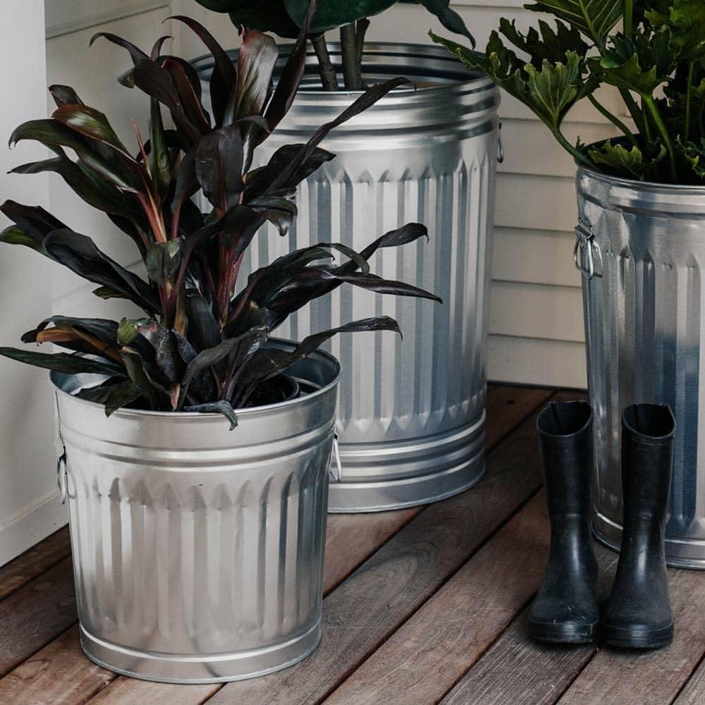Galvanized Steel 31-Gallon Trash Can O56886