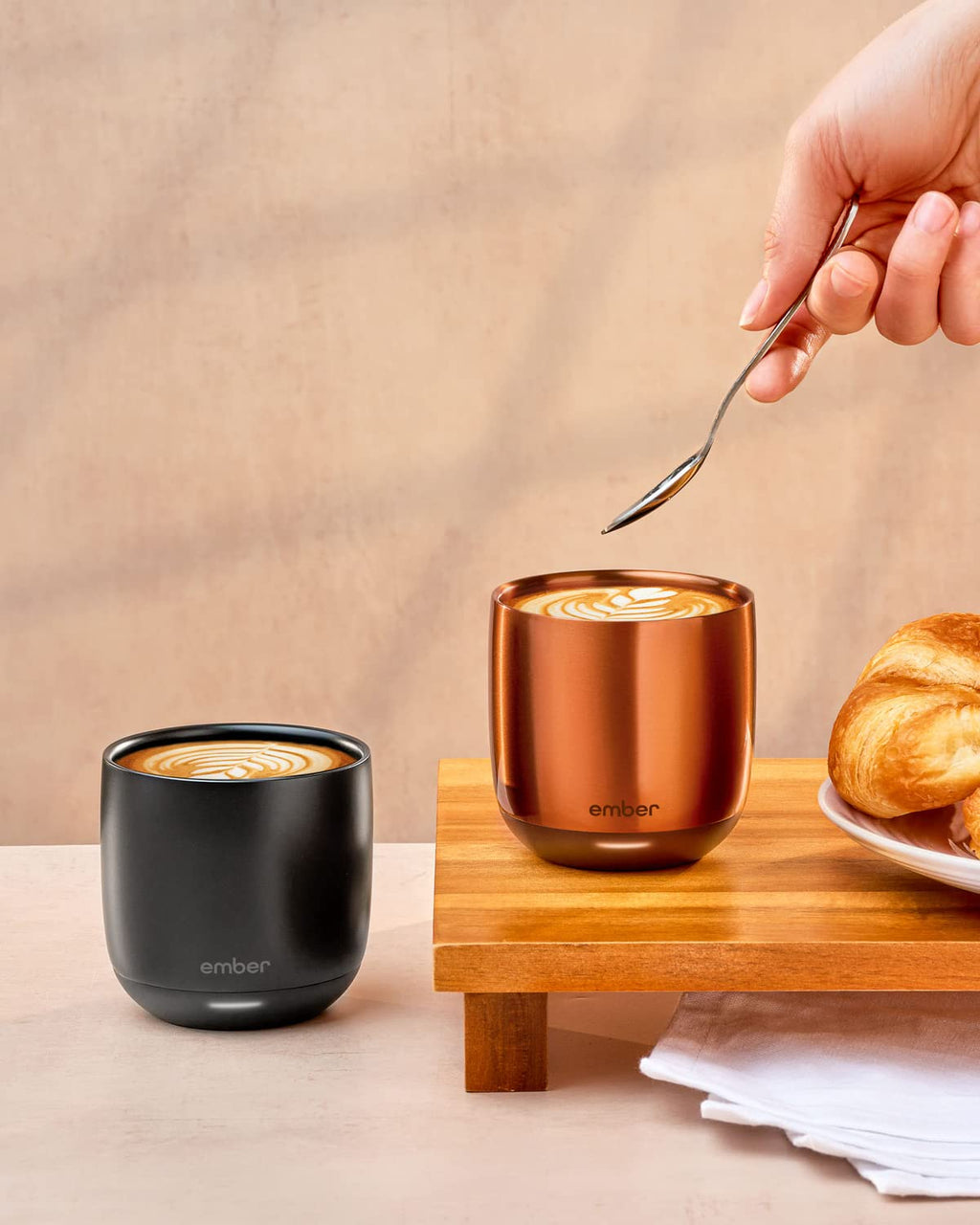 6 oz App-Controlled Heated Smart Cup Z854477