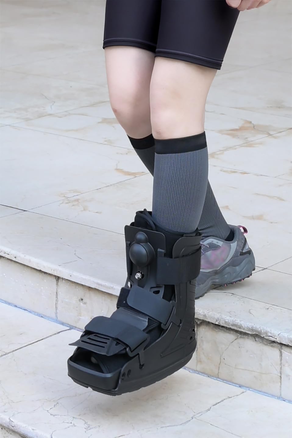 Short Inflatable Walking Boot O421359