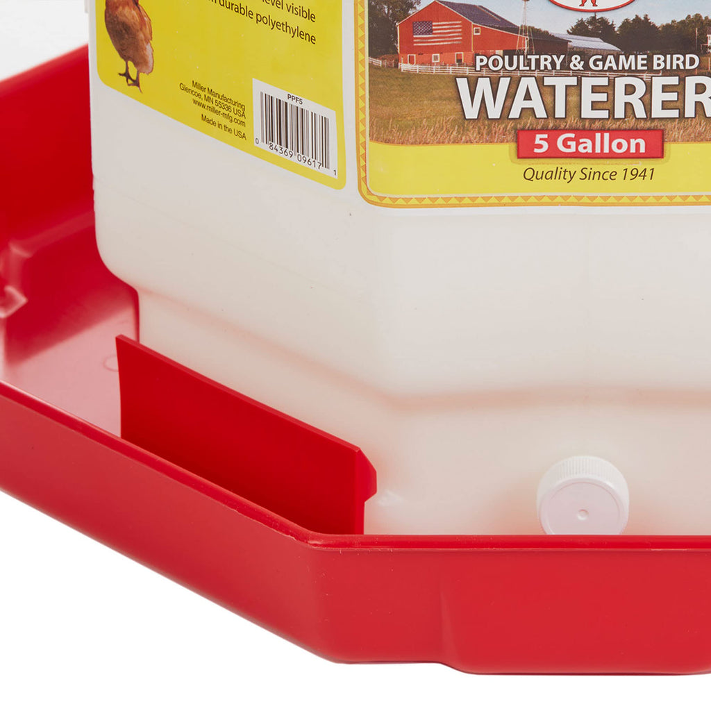 Plastic Poultry Waterer W8637