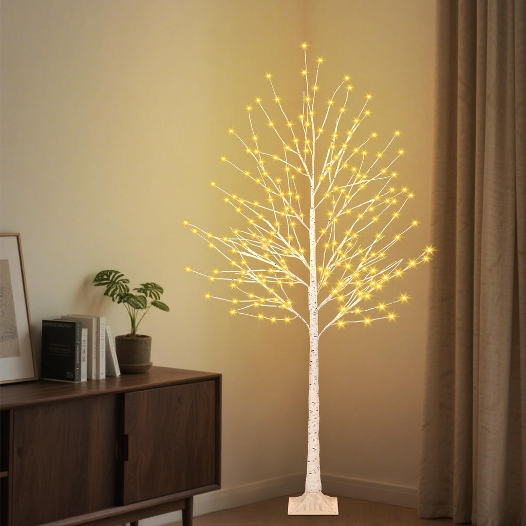 6FT Lighted Tree with 144 LED I67779