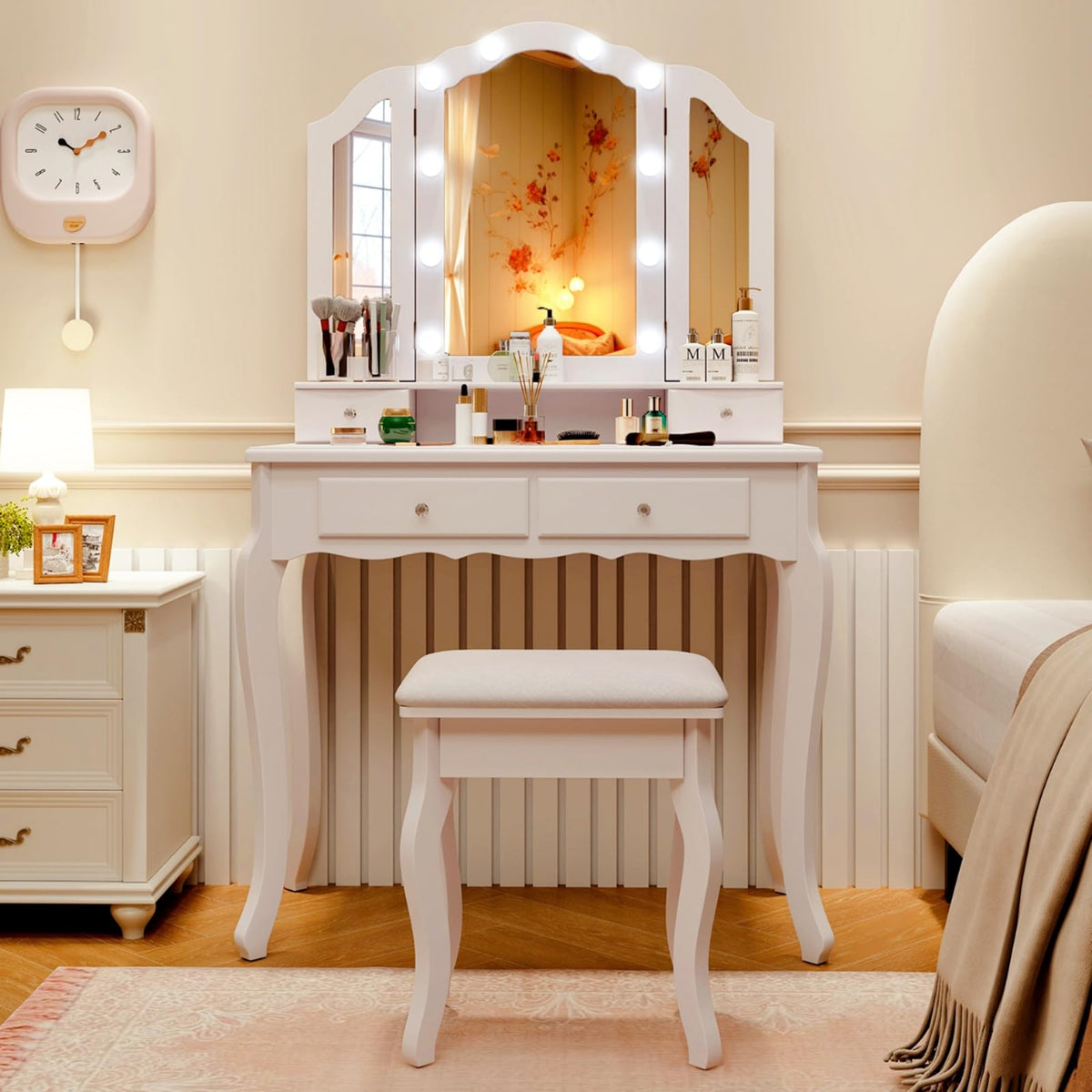 Vanity Desk with Lighted Mirror Y338231