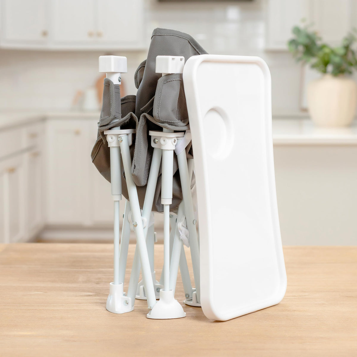 Portable Baby Booster Seat with Tray P507