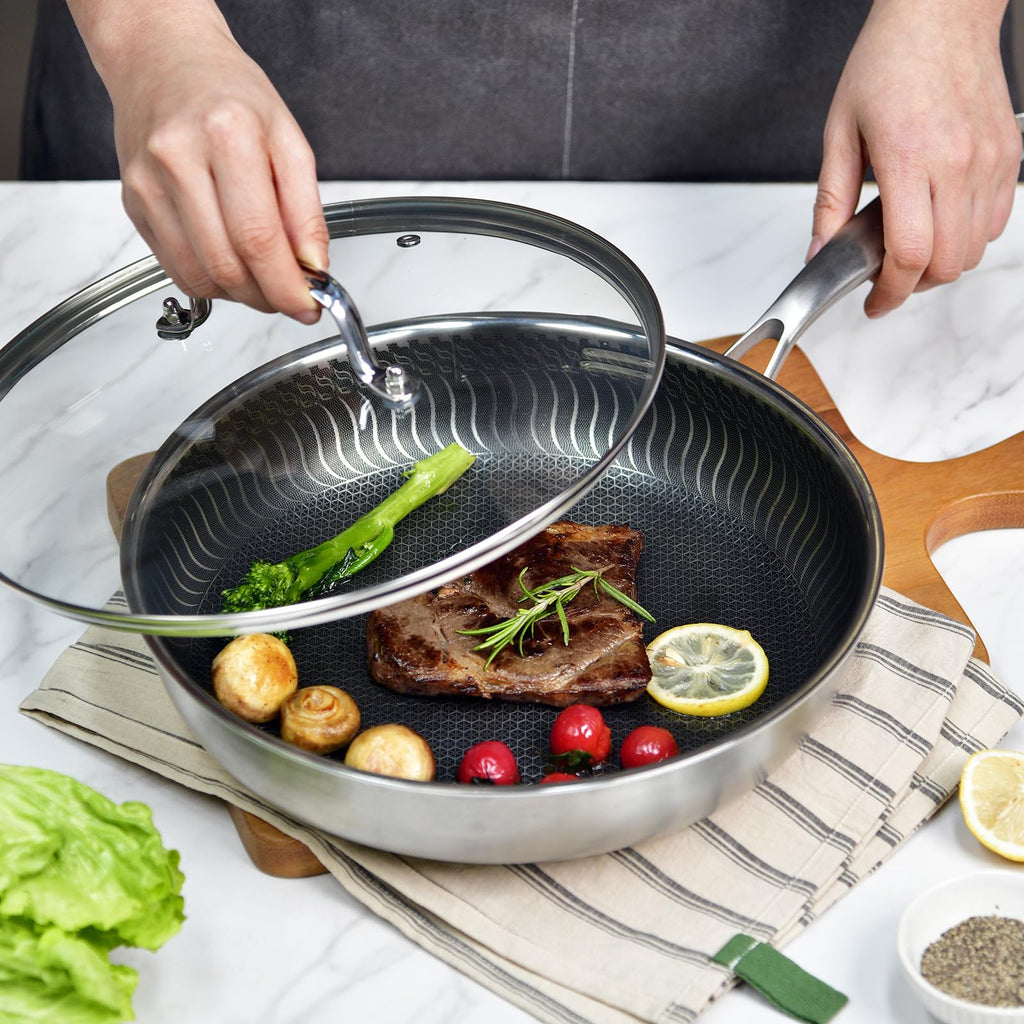 11 IN Glass Lid with Stainless Steel Handle A916872