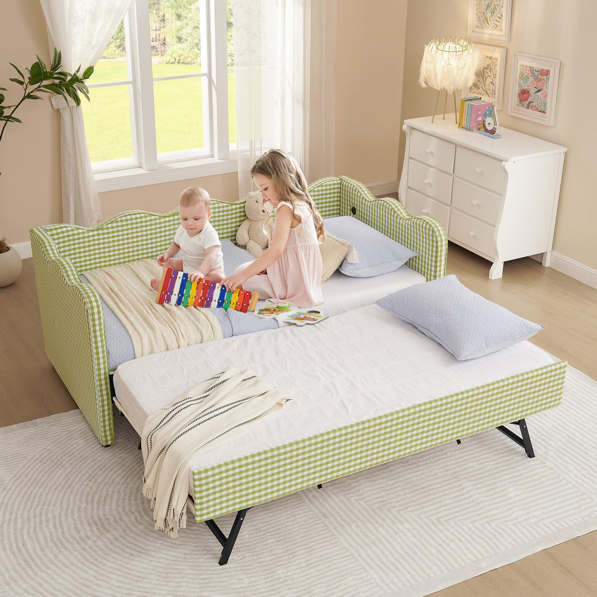 Twin Gingham Upholstered Daybed with Pop Up Trundle Bed O401