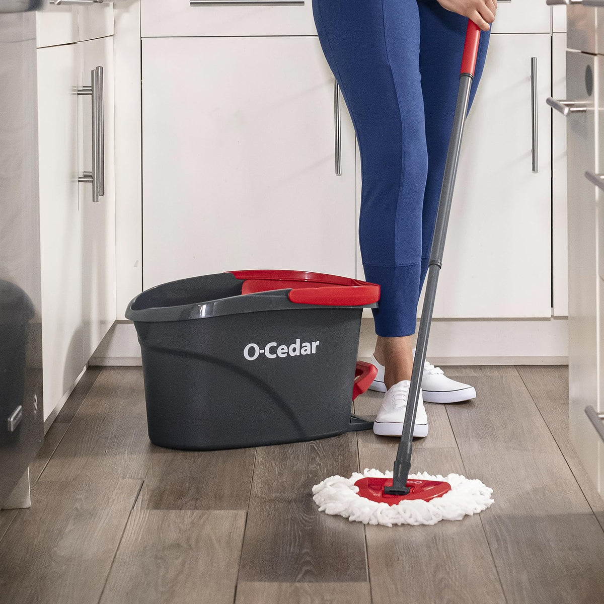 Microfiber Spin Mop & Bucket Floor Cleaning System with 2 Refills A3896